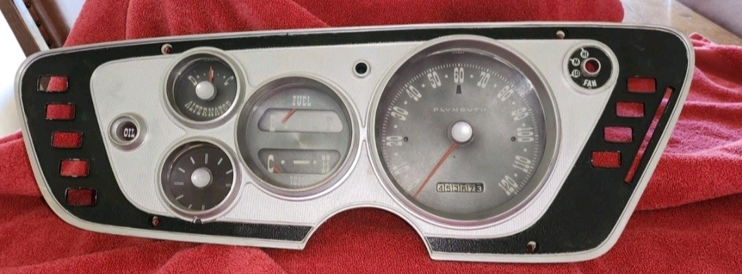 Plymouth-Belvedere-1963-Sedan-11