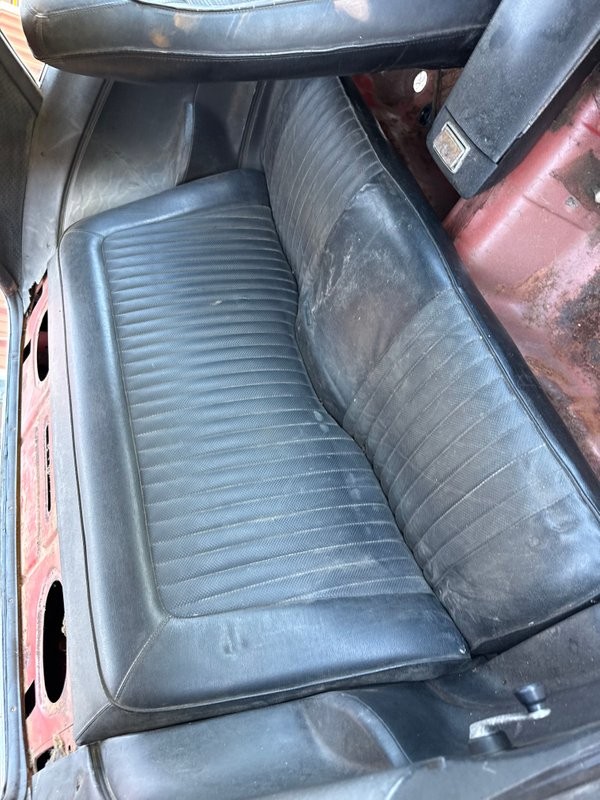 Plymouth-Cuda-1970-10