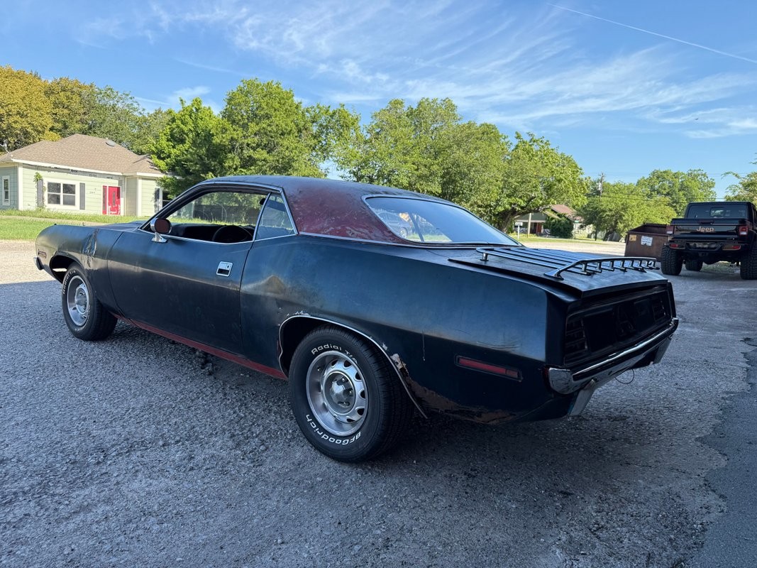 Plymouth-Cuda-1970-2