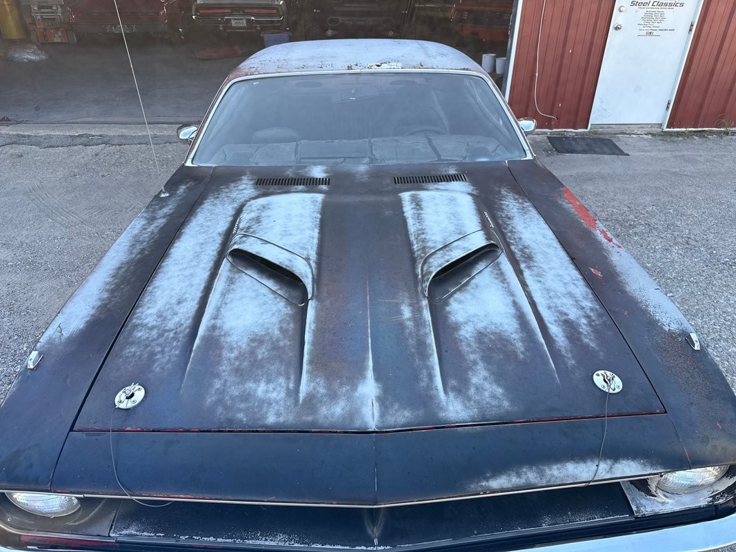 Plymouth-Cuda-1970-22