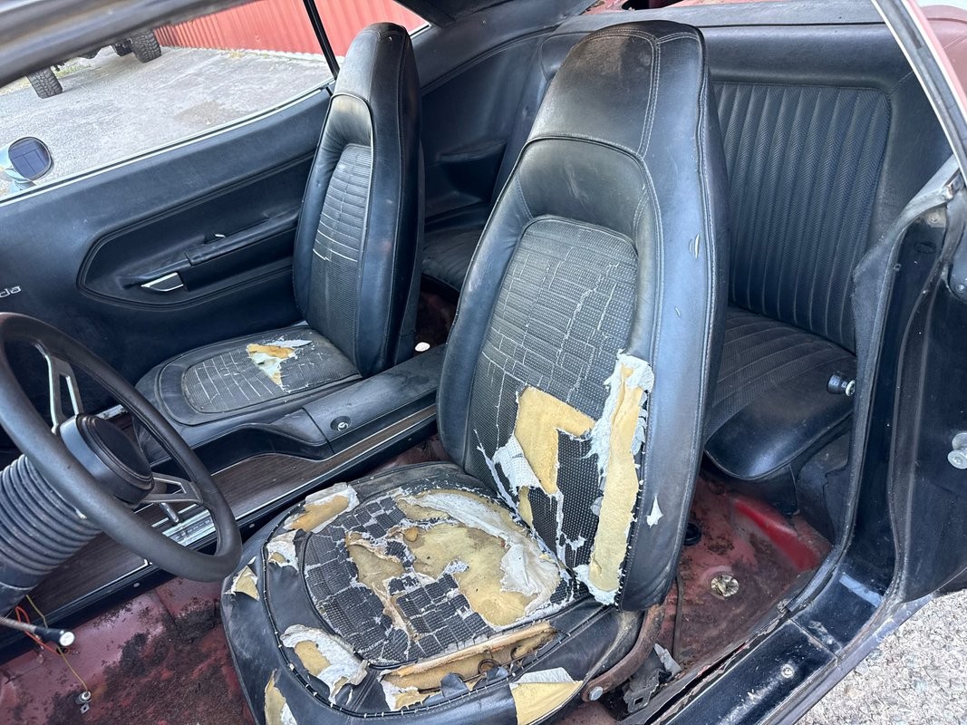 Plymouth-Cuda-1970-7