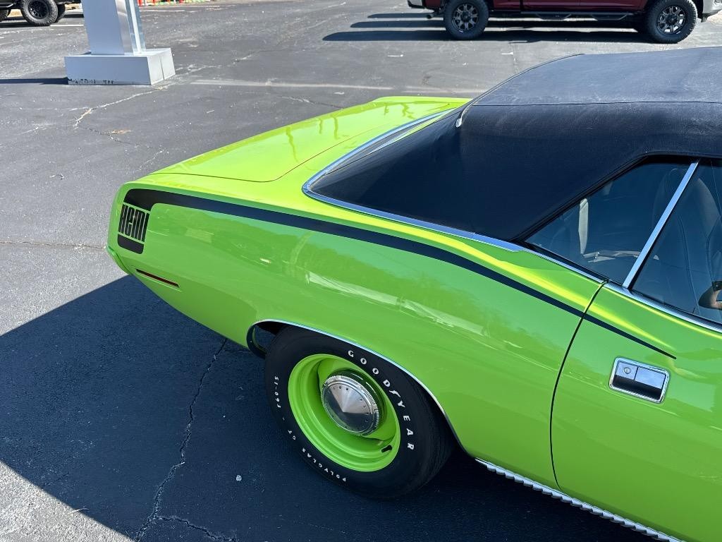 Plymouth-Cuda-Convertible-528-CI-Hemi-Resto-mod-5-speed-tremec-1970-21