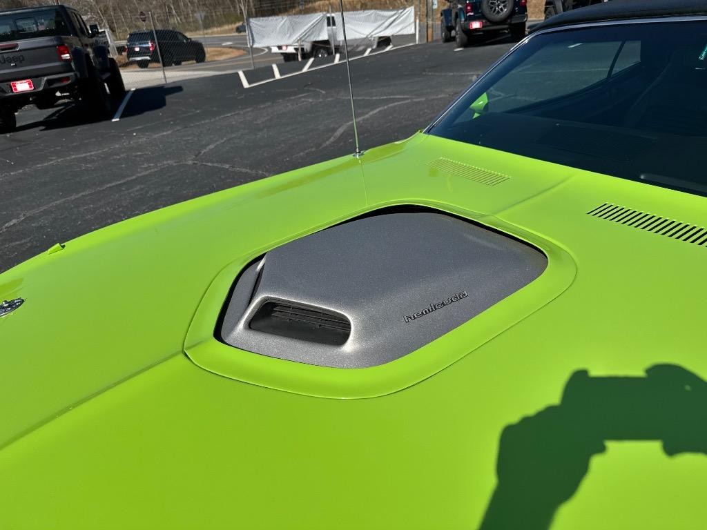 Plymouth-Cuda-Convertible-528-CI-Hemi-Resto-mod-5-speed-tremec-1970-24