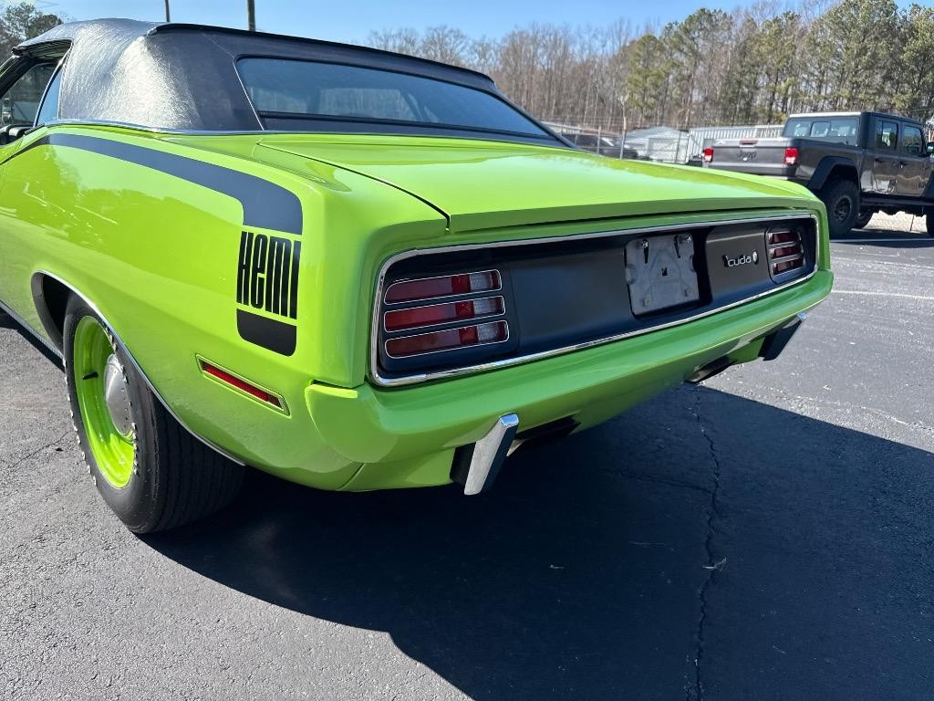 Plymouth-Cuda-Convertible-528-CI-Hemi-Resto-mod-5-speed-tremec-1970-26
