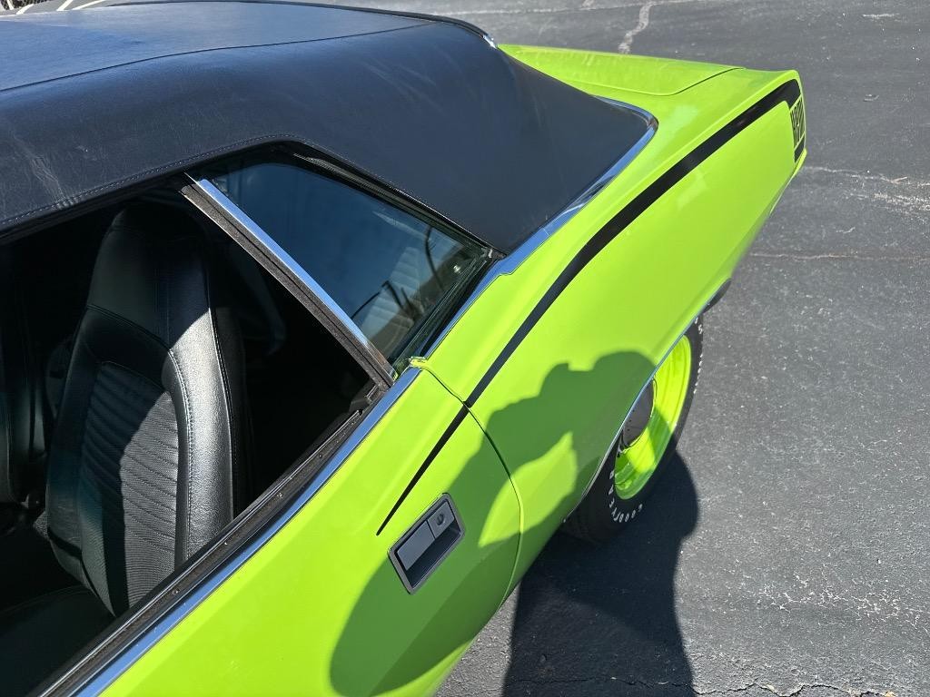 Plymouth-Cuda-Convertible-528-CI-Hemi-Resto-mod-5-speed-tremec-1970-28