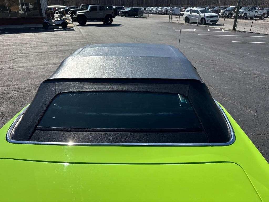 Plymouth-Cuda-Convertible-528-CI-Hemi-Resto-mod-5-speed-tremec-1970-29