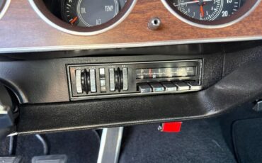 Plymouth-Cuda-Convertible-528-CI-Hemi-Resto-mod-5-speed-tremec-1970-39