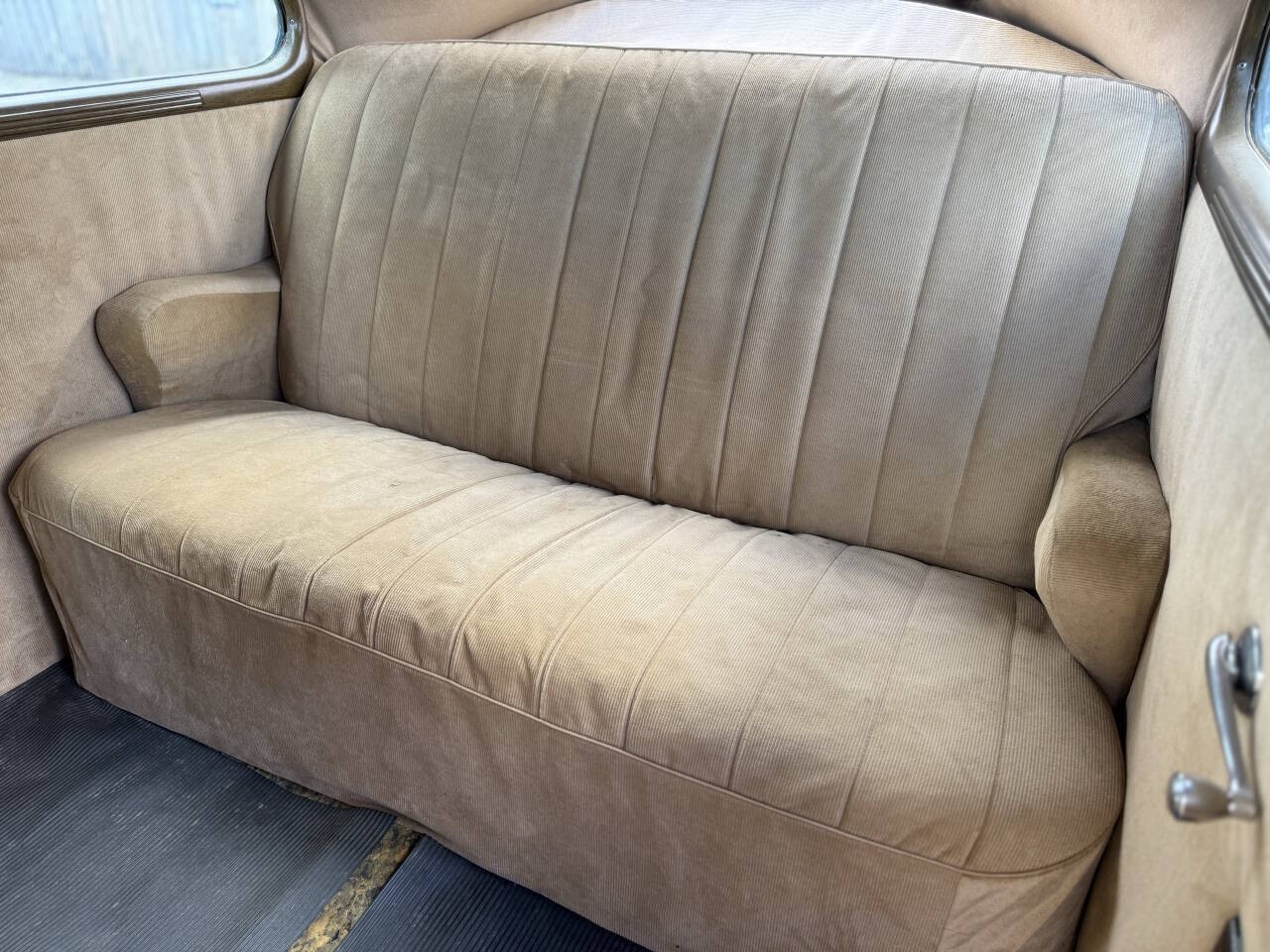 Plymouth-Deluxe-1940-Convertible-12