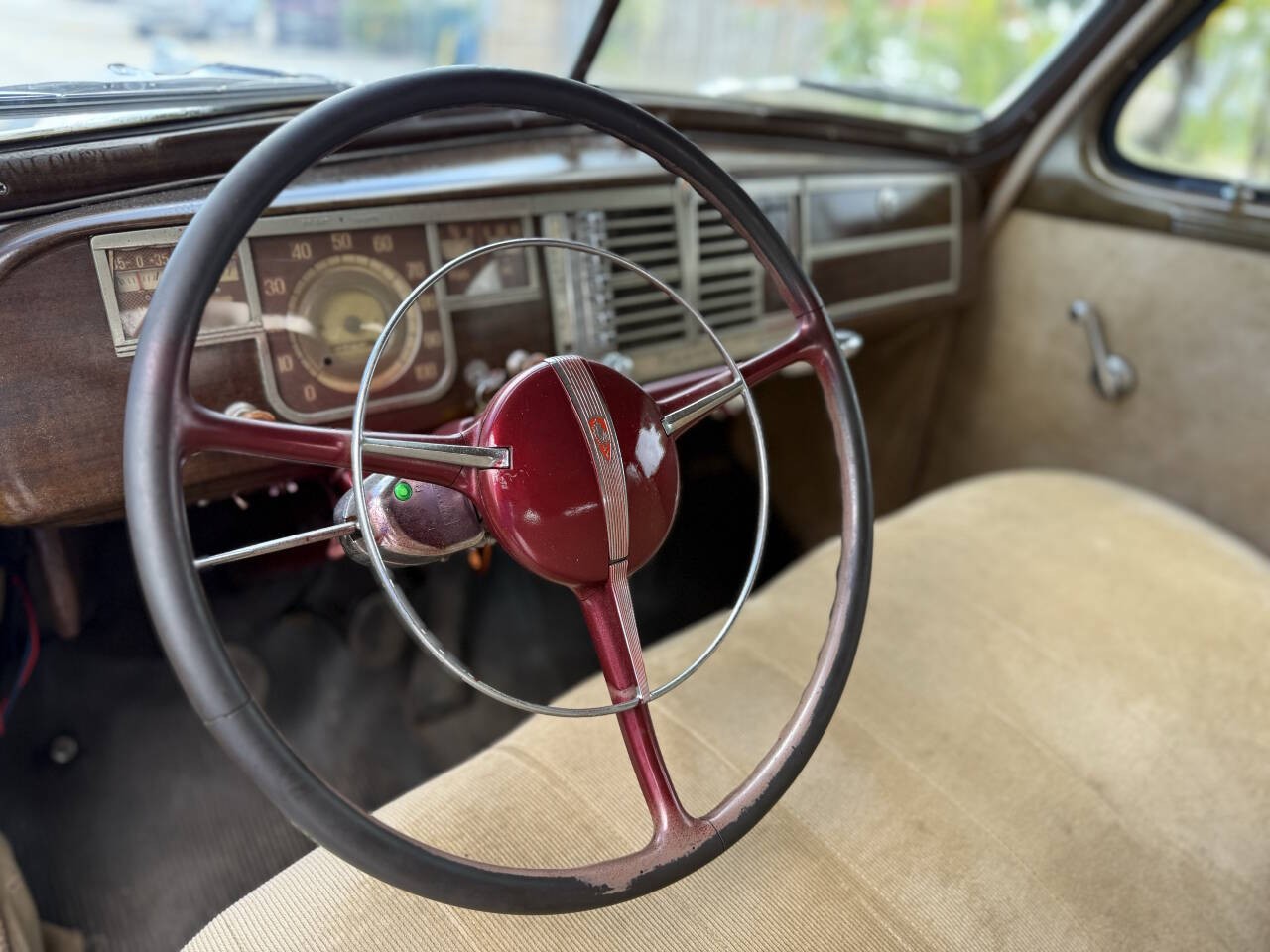 Plymouth-Deluxe-1940-Convertible-9
