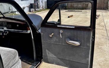 Plymouth-Deluxe-1950-Sedan-10