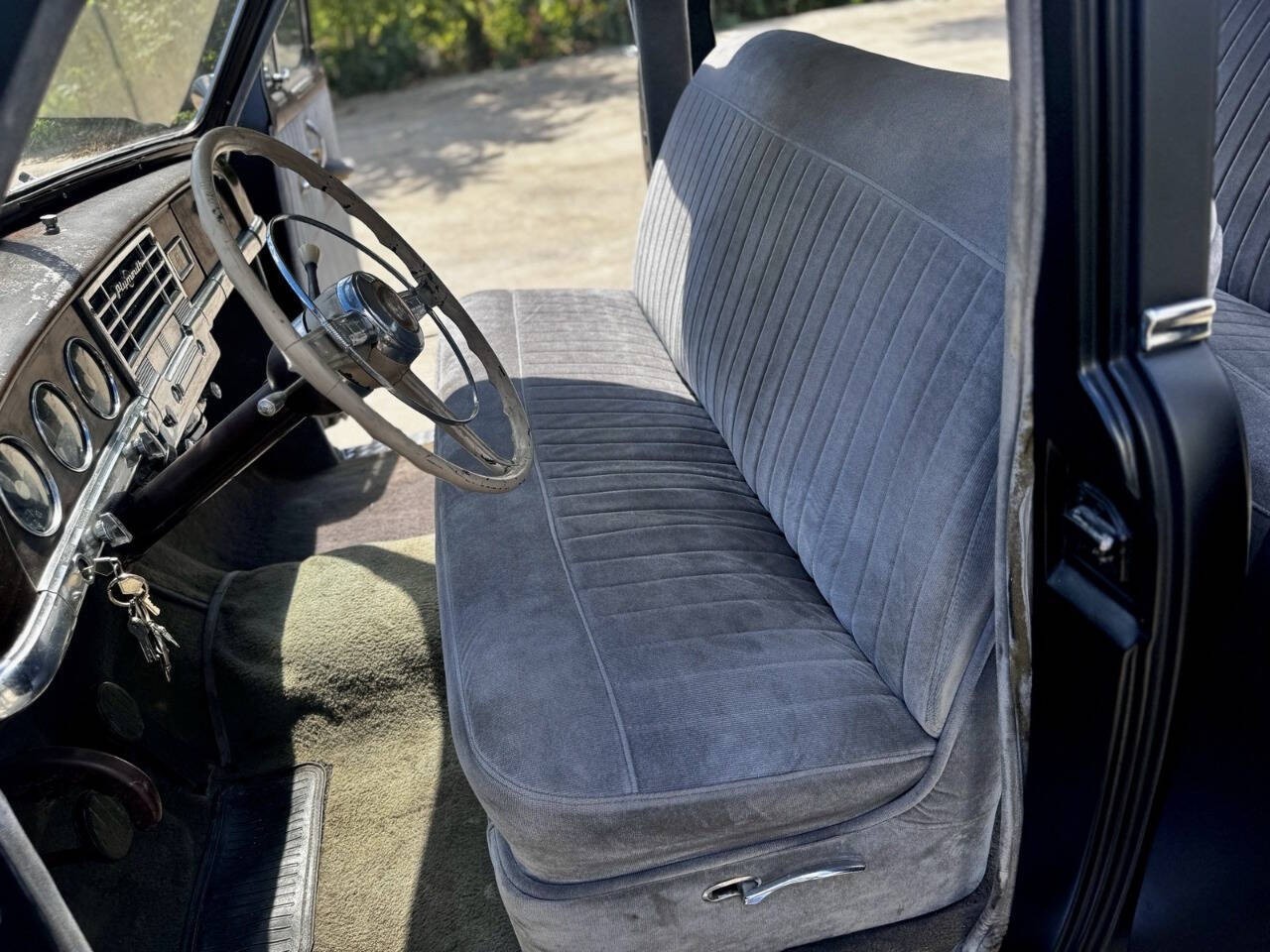 Plymouth-Deluxe-1950-Sedan-12