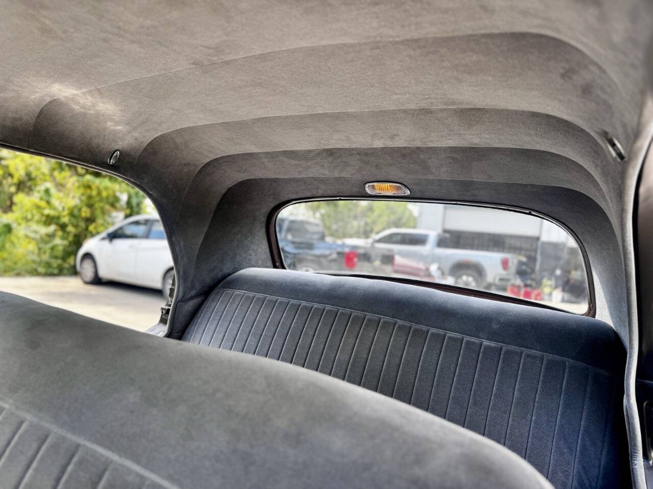 Plymouth-Deluxe-1950-Sedan-16