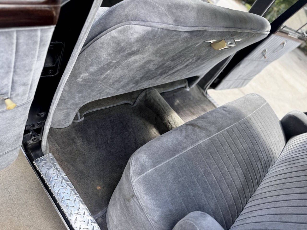 Plymouth-Deluxe-1950-Sedan-18