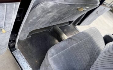 Plymouth-Deluxe-1950-Sedan-18