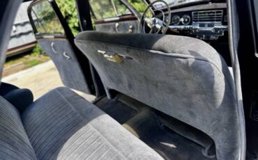 Plymouth-Deluxe-1950-Sedan-19