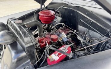 Plymouth-Deluxe-1950-Sedan-24