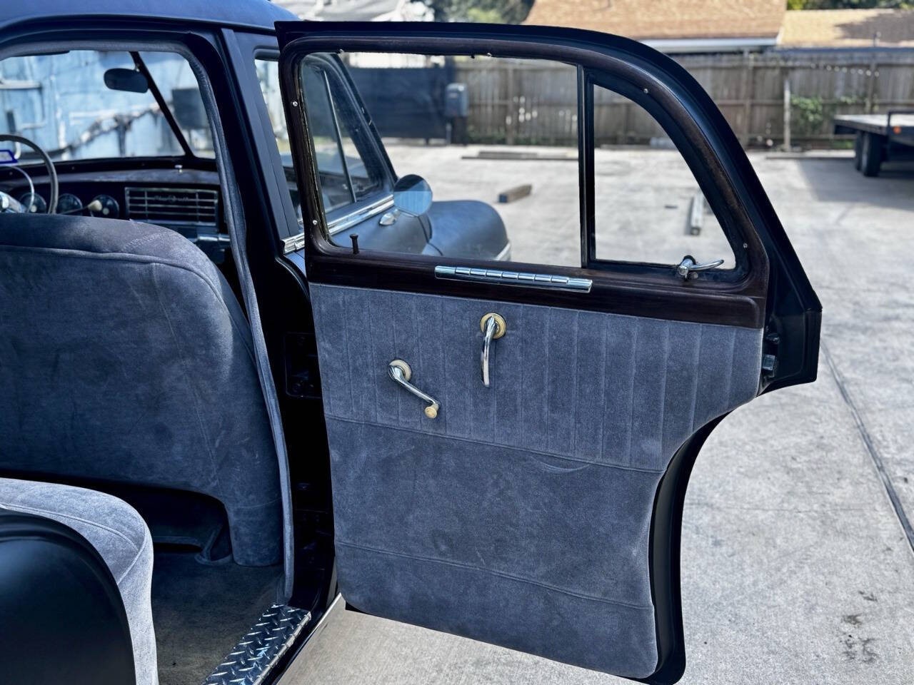 Plymouth-Deluxe-1950-Sedan-8