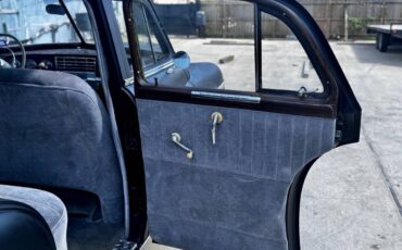 Plymouth-Deluxe-1950-Sedan-8