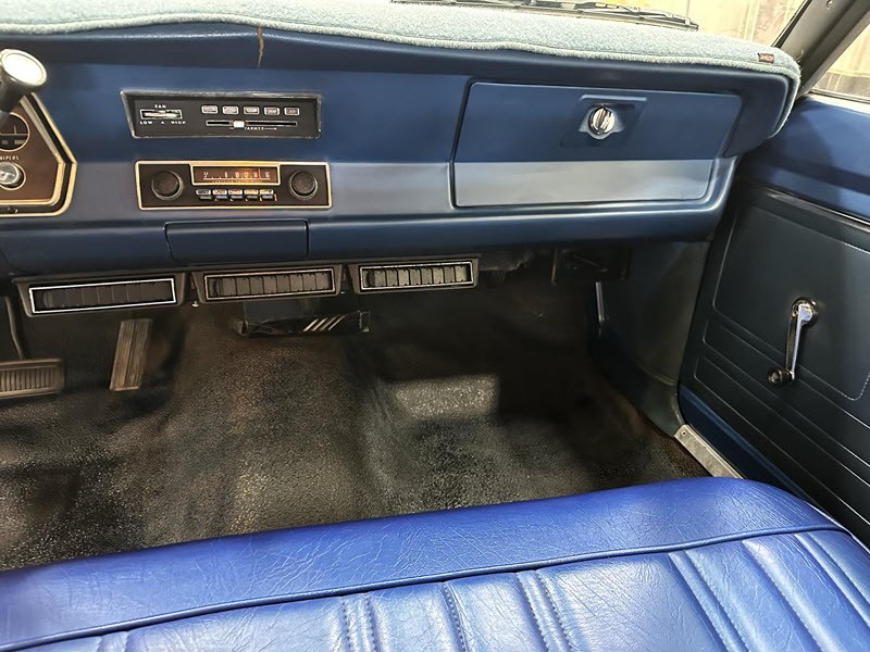 Plymouth-Duster-1971-10