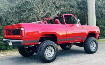 Plymouth-Duster-1980-SUV-13