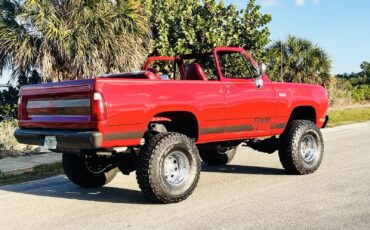 Plymouth-Duster-1980-SUV-5