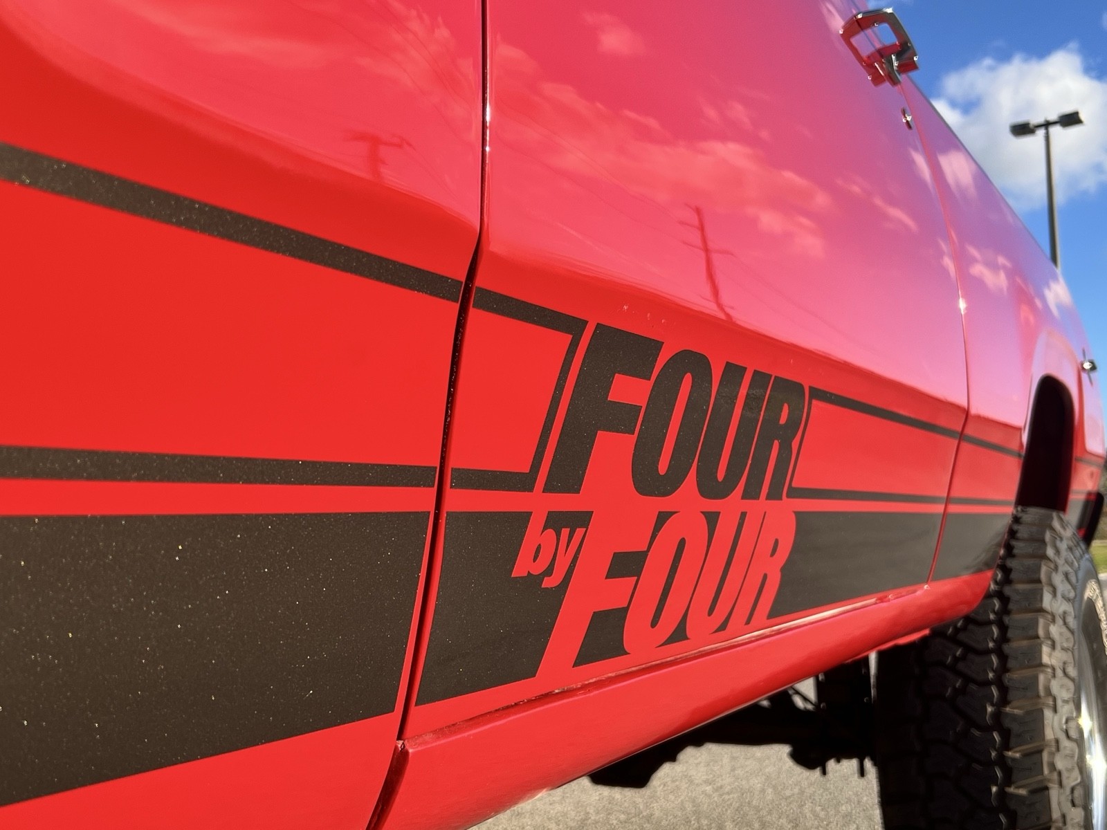 Plymouth-Duster-1980-SUV-9