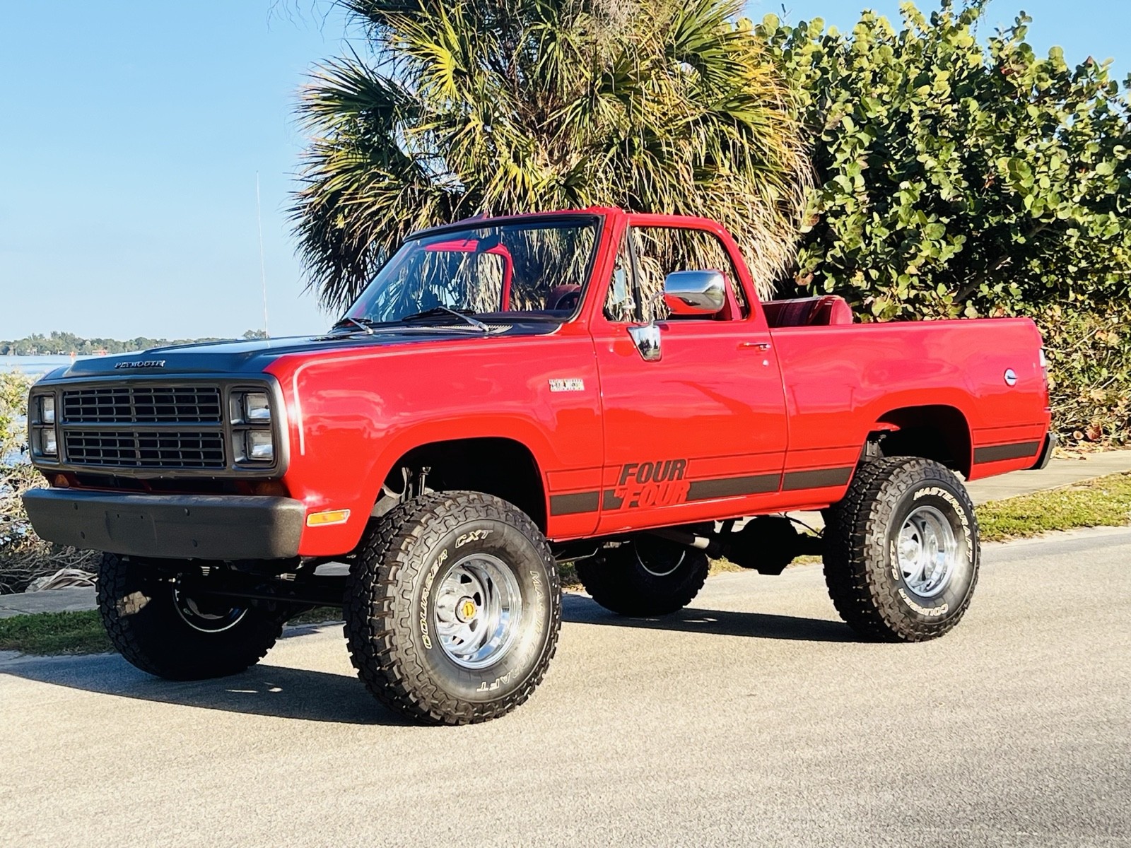 Plymouth Duster 1980 SUV