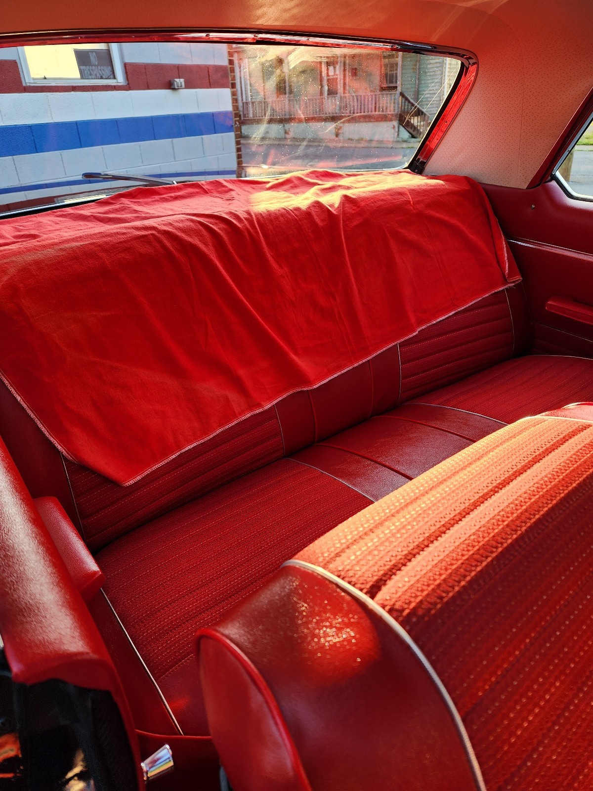 Plymouth-Fury-1963-Sedan-11