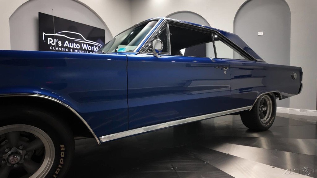 Plymouth-GTX-1967-15