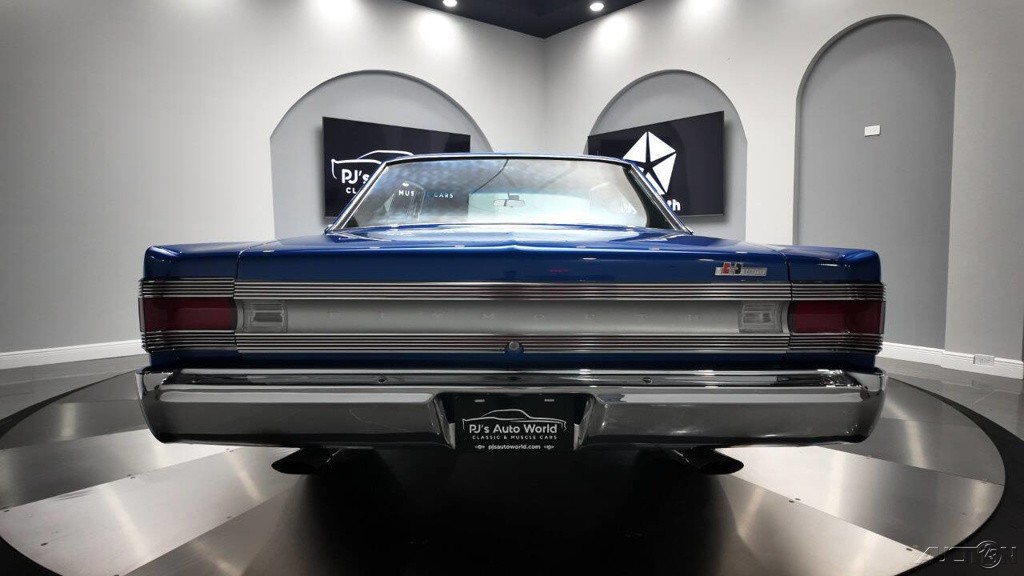 Plymouth-GTX-1967-17