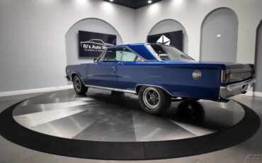 Plymouth-GTX-1967-3