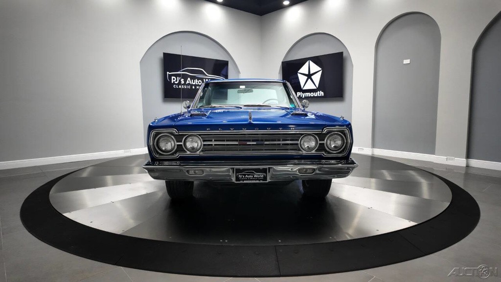 Plymouth-GTX-1967-7