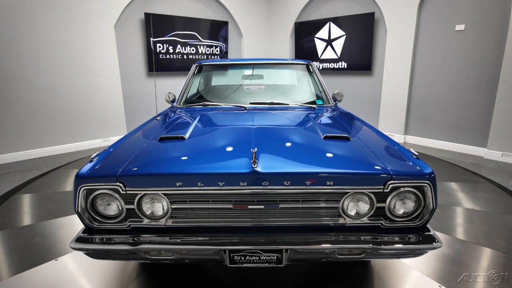 Plymouth-GTX-1967-9