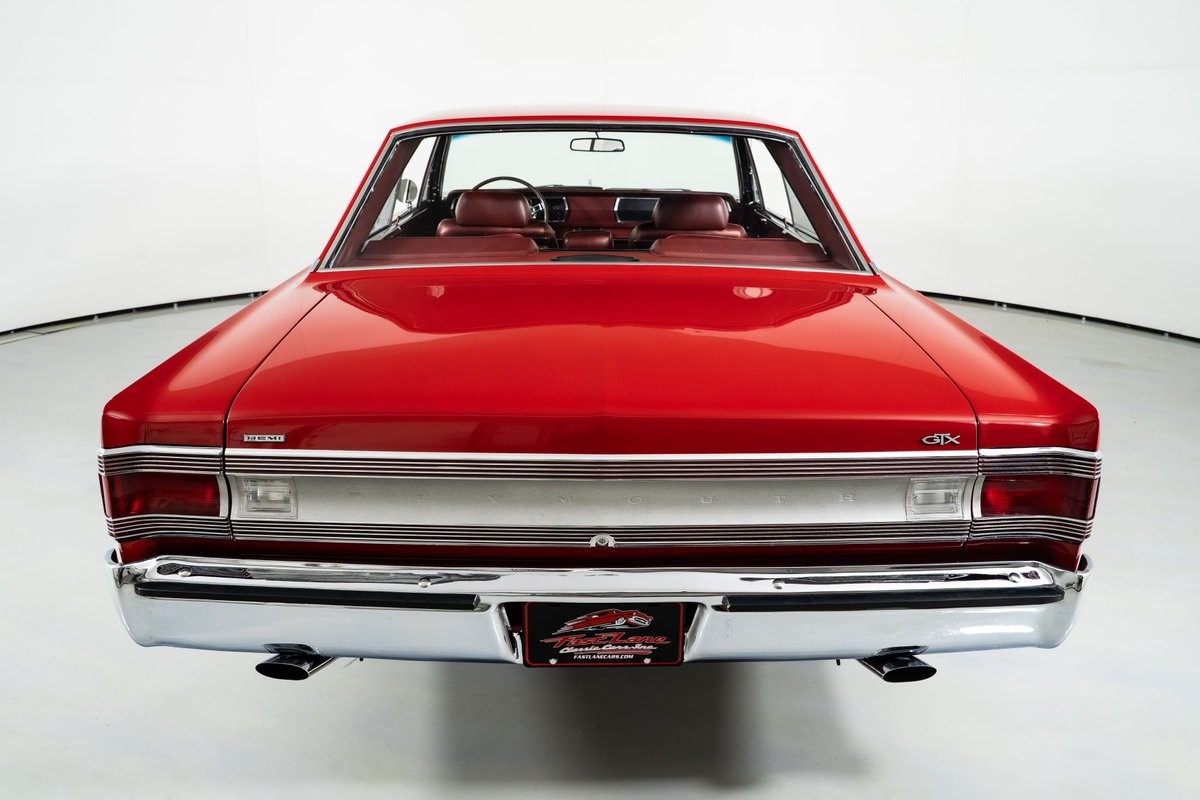 Plymouth-GTX-1967-Coupe-11