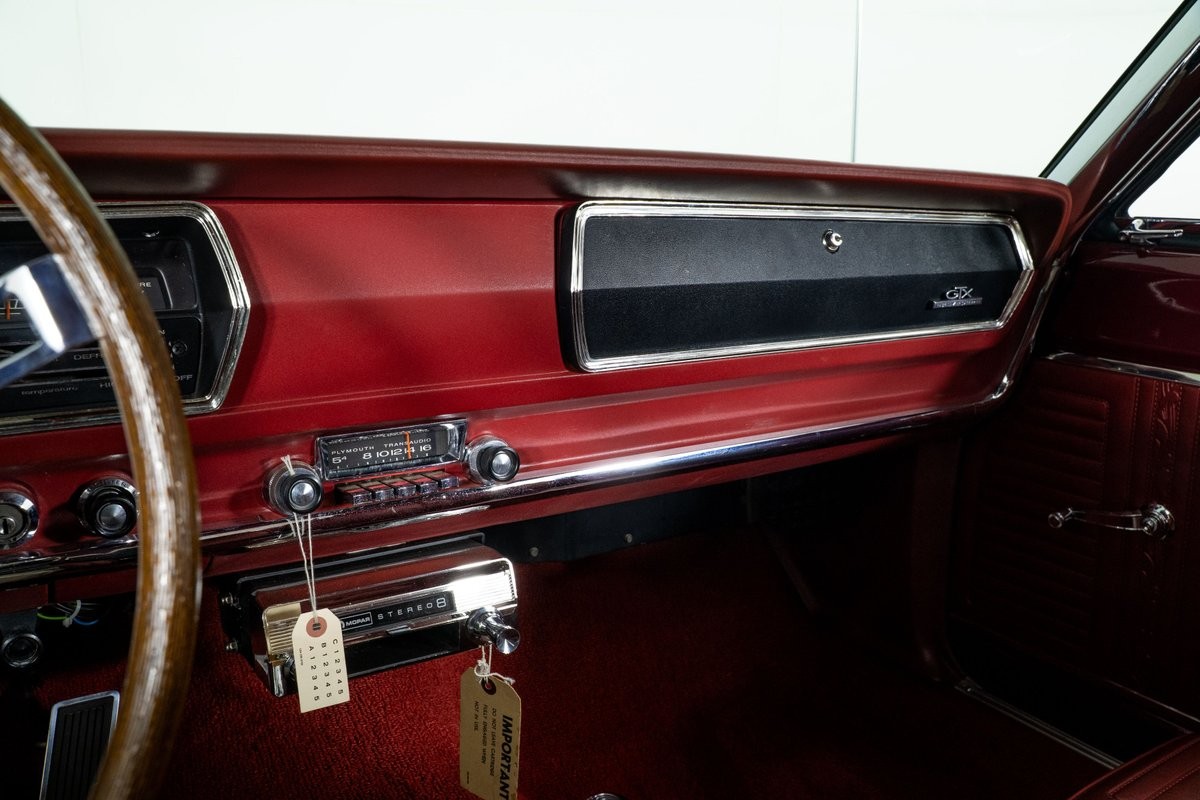 Plymouth-GTX-1967-Coupe-35