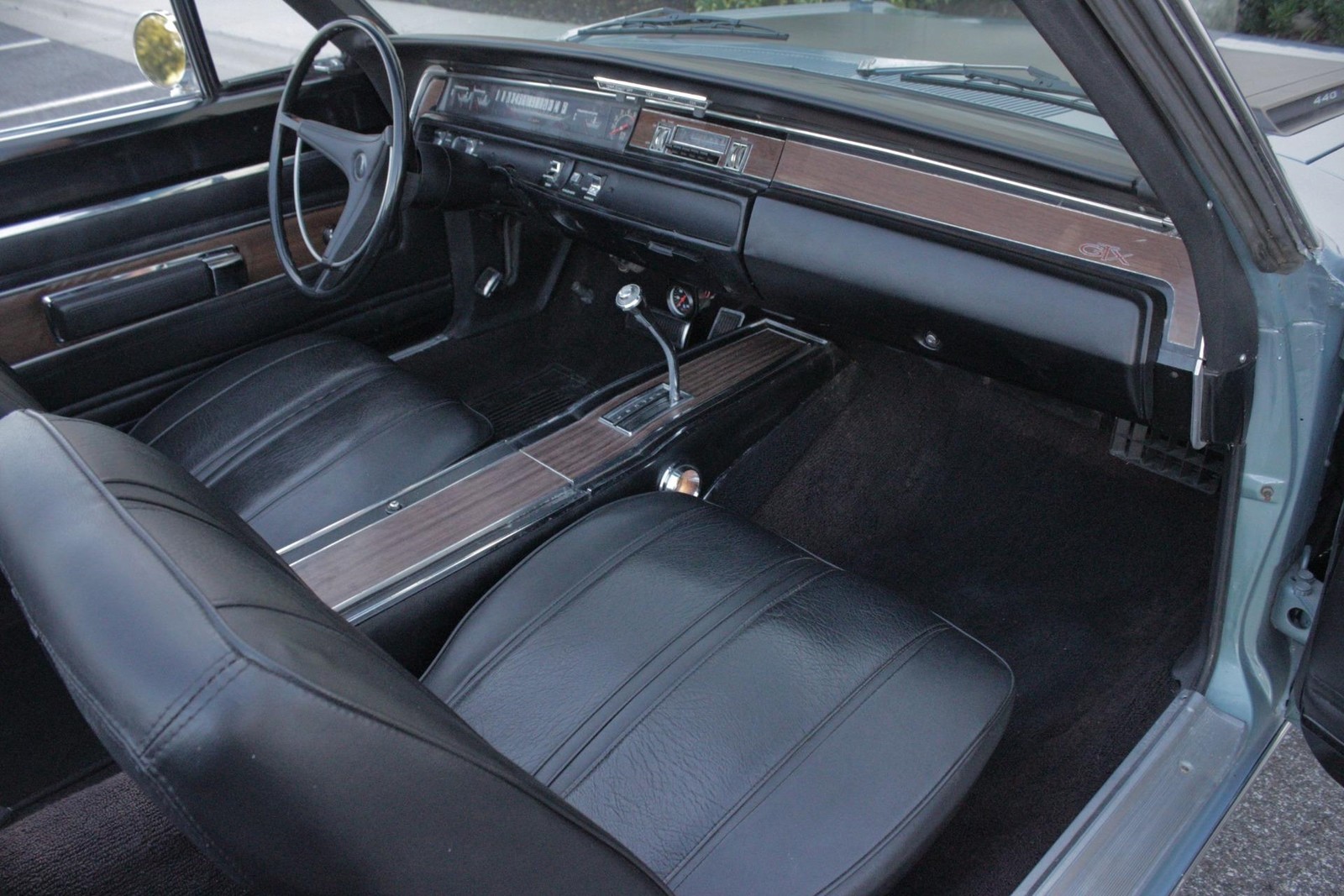 Plymouth-GTX-1968-2-Door-15