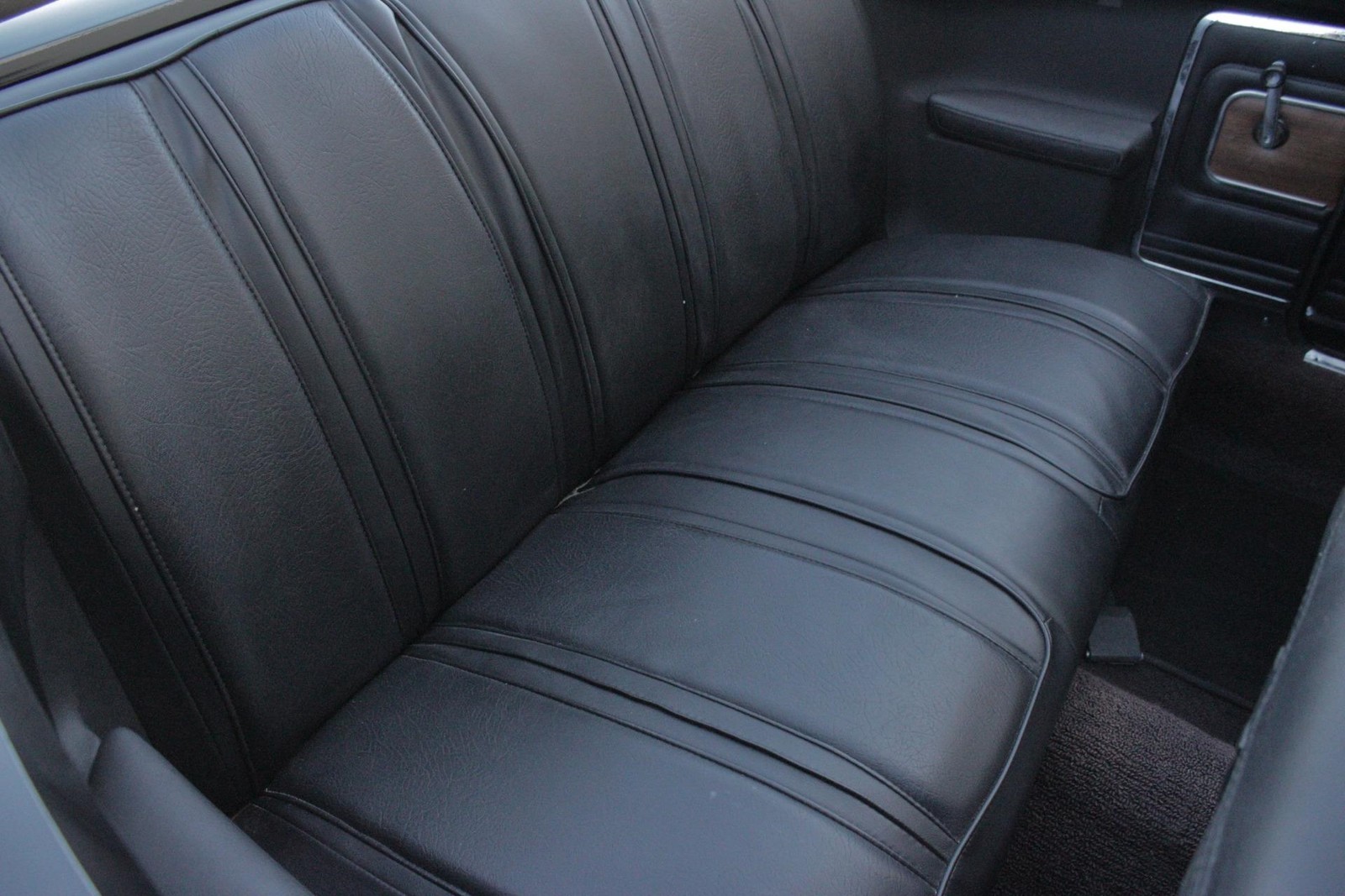 Plymouth-GTX-1968-2-Door-16