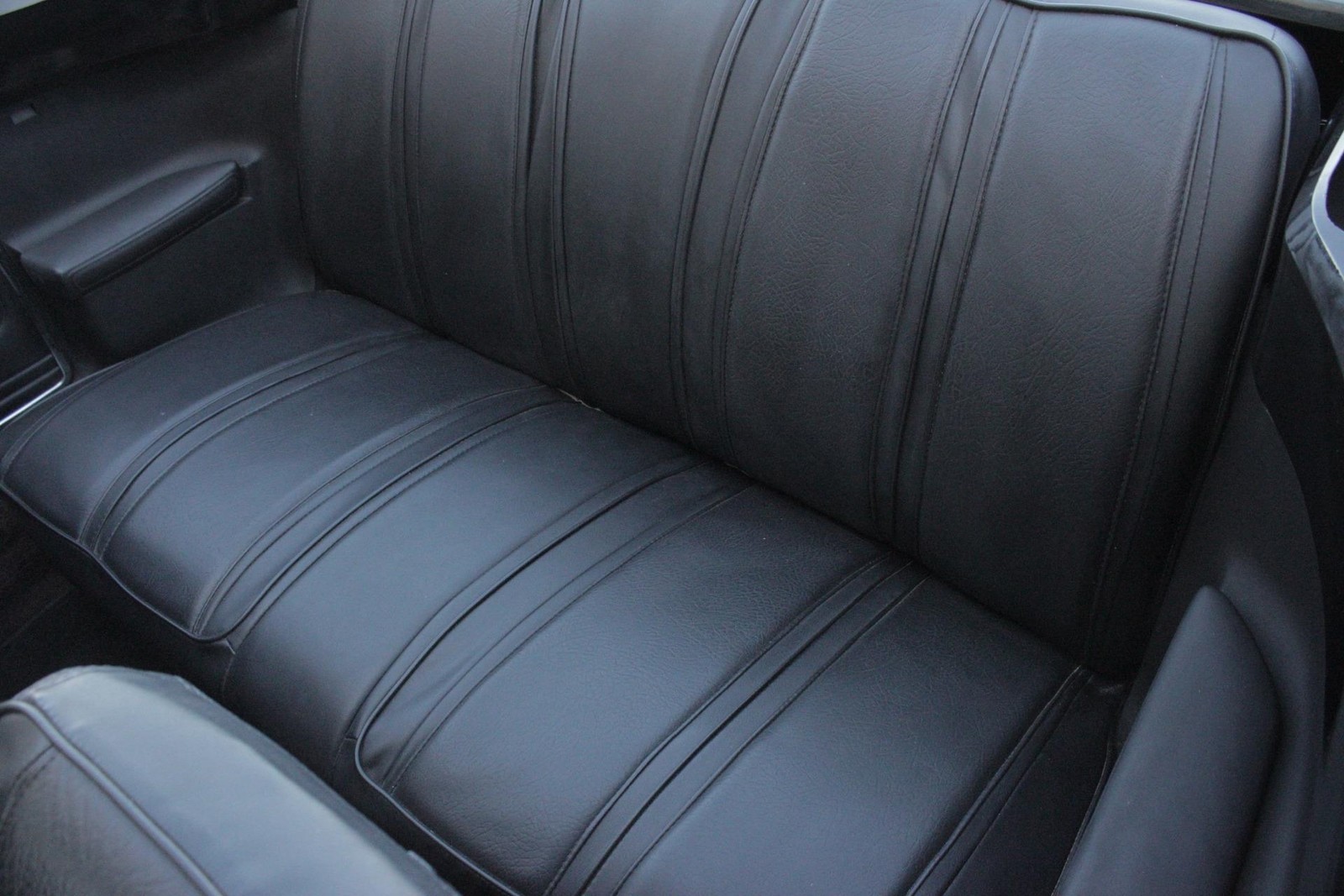 Plymouth-GTX-1968-2-Door-22