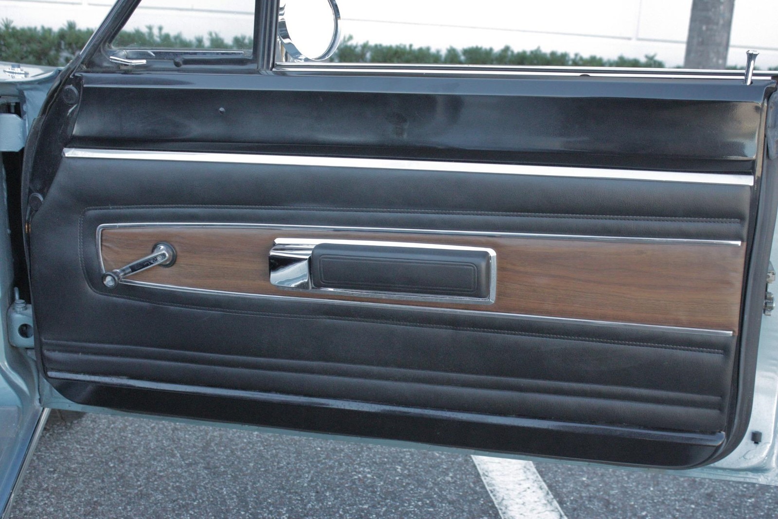 Plymouth-GTX-1968-2-Door-23