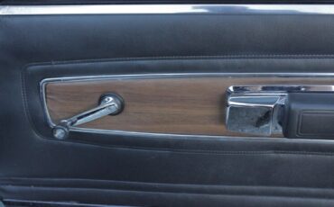 Plymouth-GTX-1968-2-Door-24