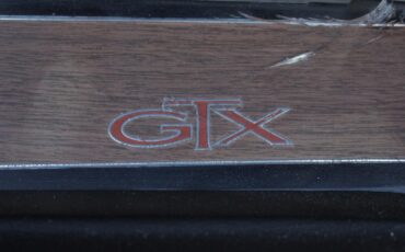 Plymouth-GTX-1968-2-Door-27