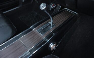 Plymouth-GTX-1968-2-Door-29