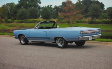 Plymouth-GTX-1968-2-Door-3