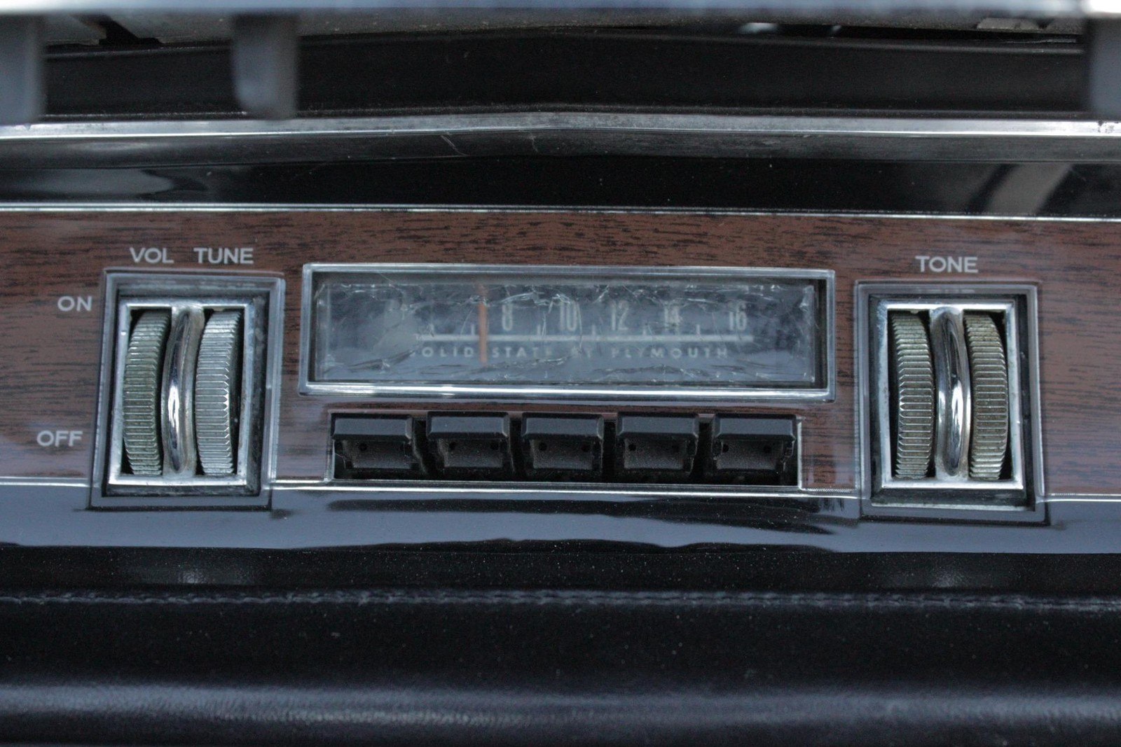 Plymouth-GTX-1968-2-Door-32