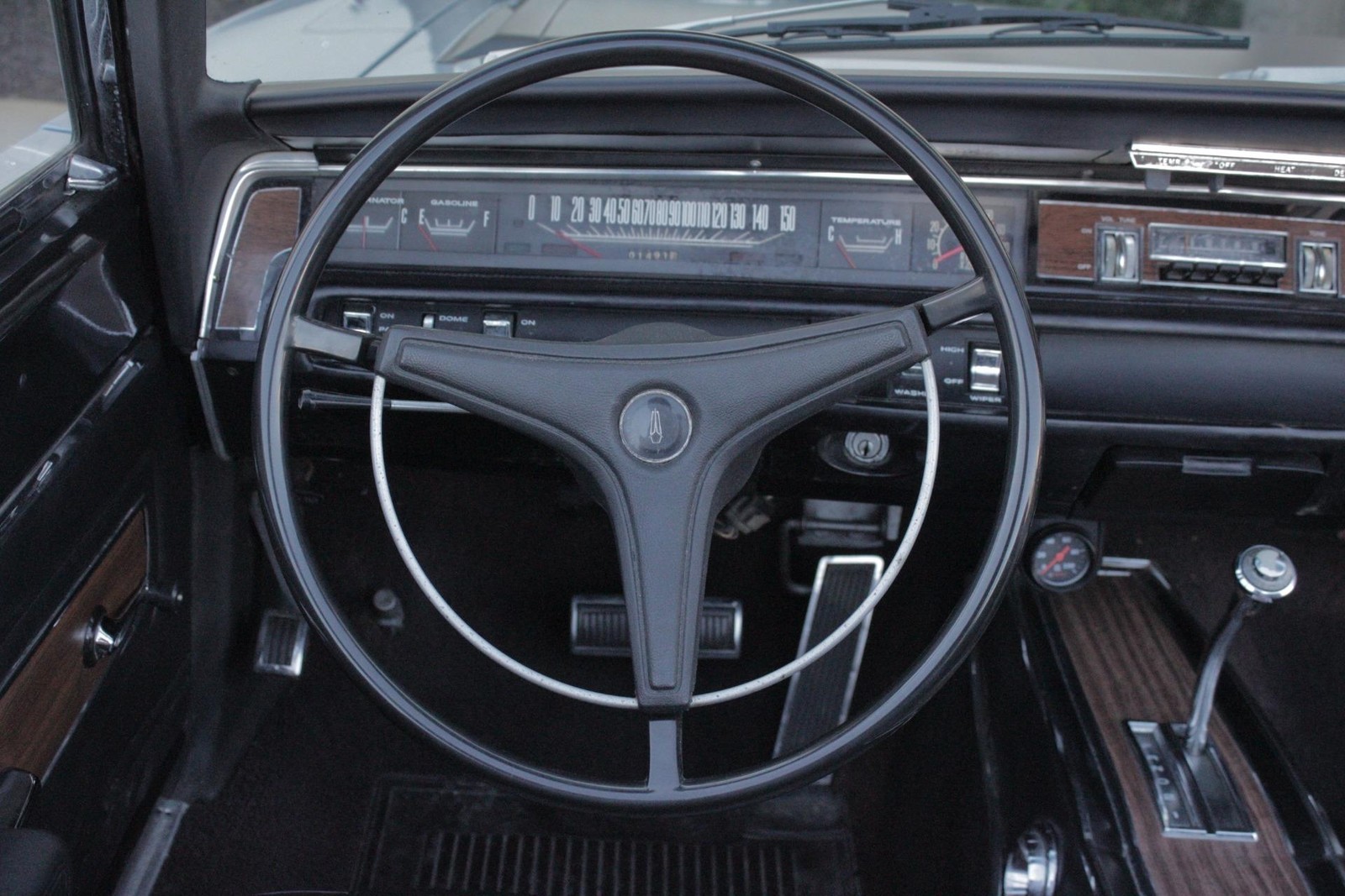 Plymouth-GTX-1968-2-Door-35