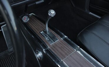 Plymouth-GTX-1968-2-Door-39