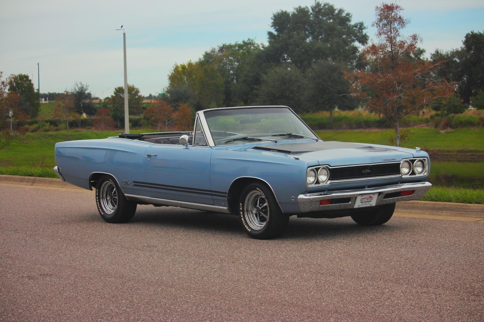 Plymouth-GTX-1968-2-Door-8