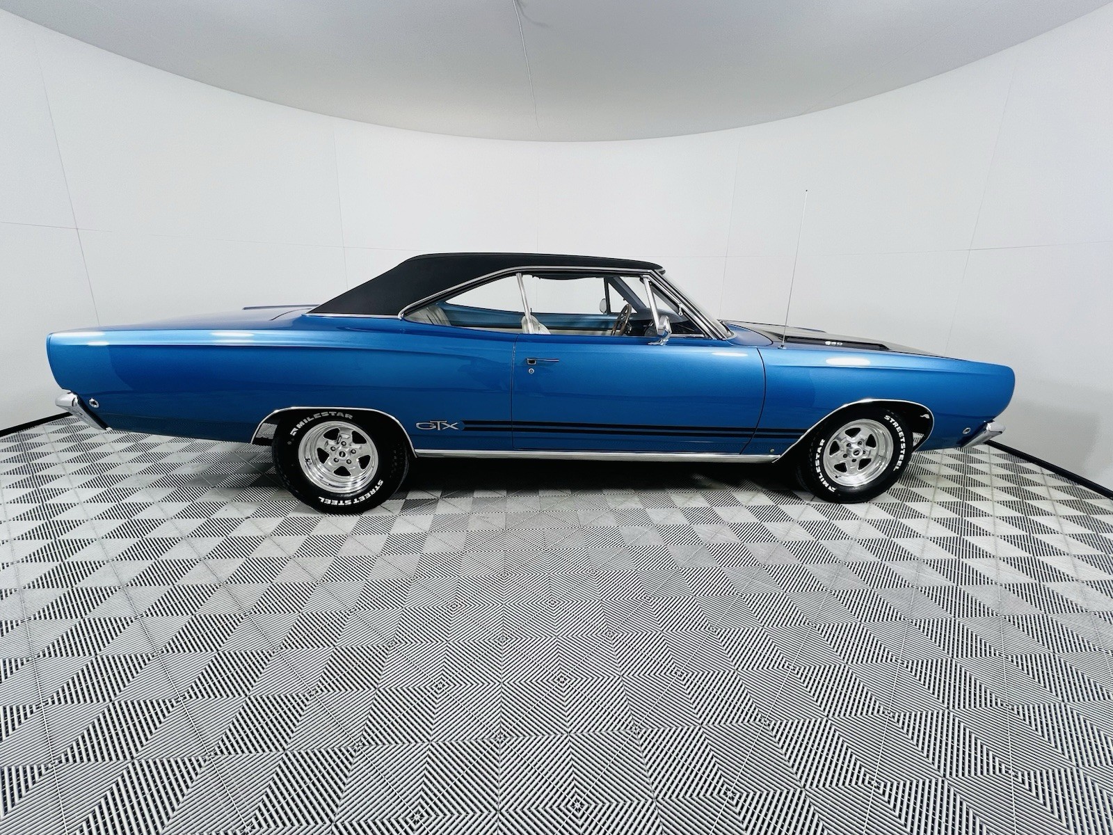 Plymouth-GTX-1968-Coupe-3