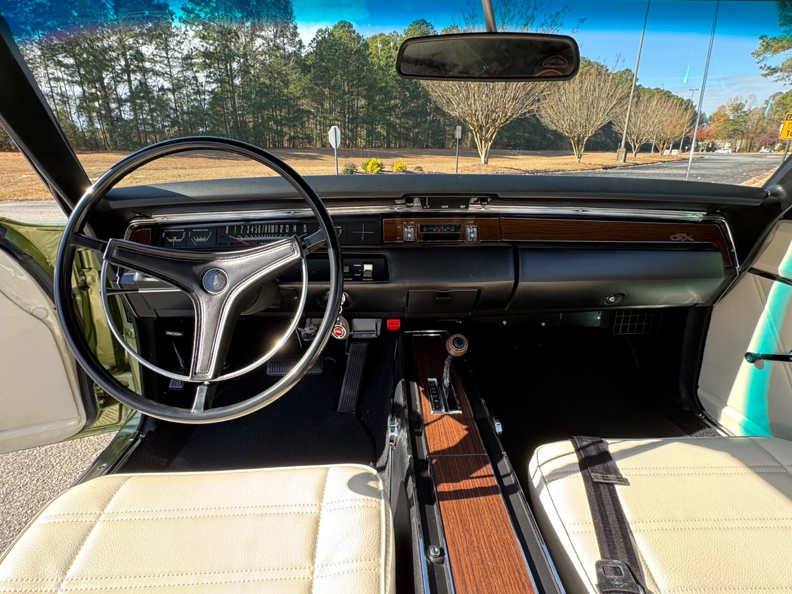 Plymouth-GTX-1969-Sedan-14