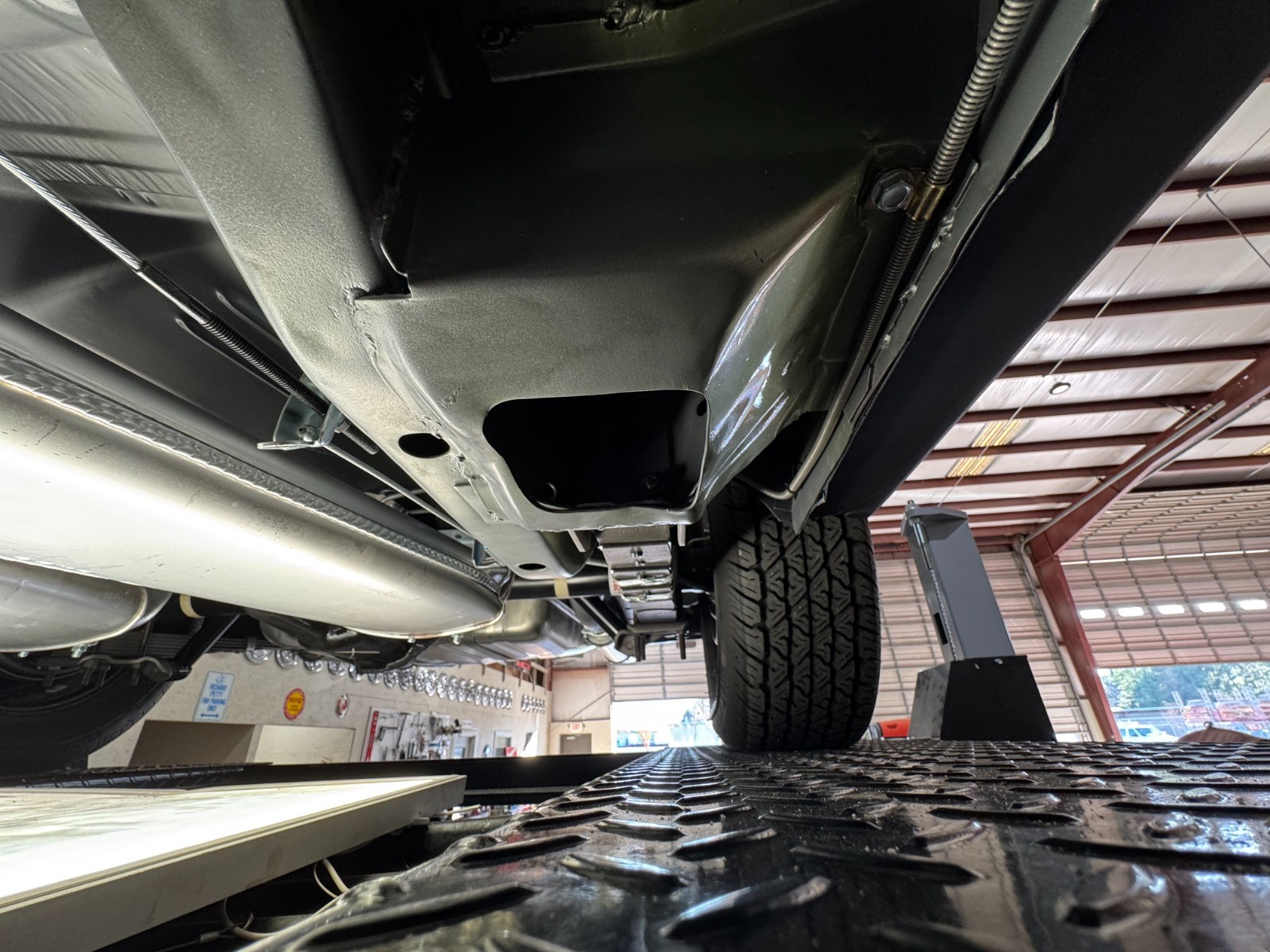 Plymouth-GTX-1969-Sedan-30